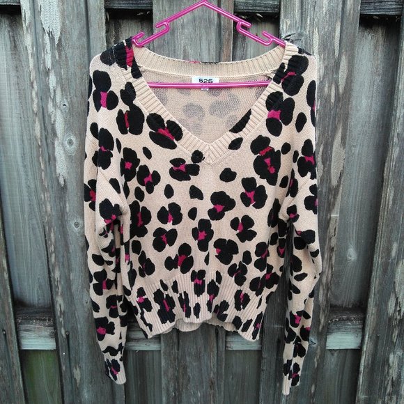 525 leopard print v-neck pull over sweater M - Picture 2 of 5